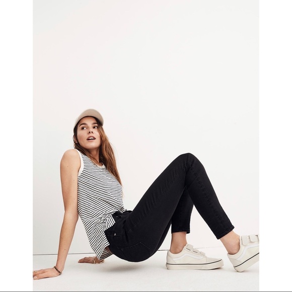 Madewell Petite 9" Mid-Rise Skinny Jeans - Picture 2 of 4